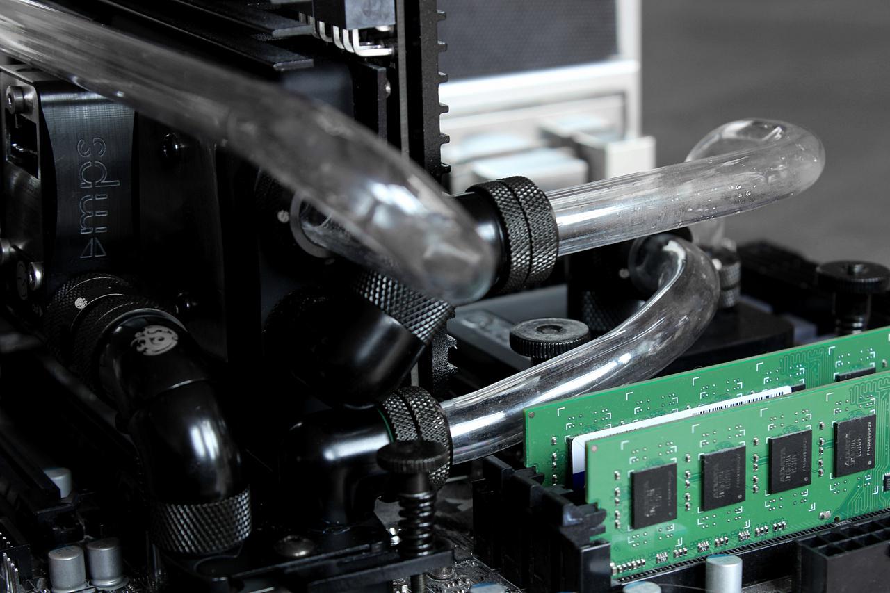 [06/11/2015] Update vom 08.11.2015 mit neuen Wakü-Setups aus dem PCGHX-Forum (21)