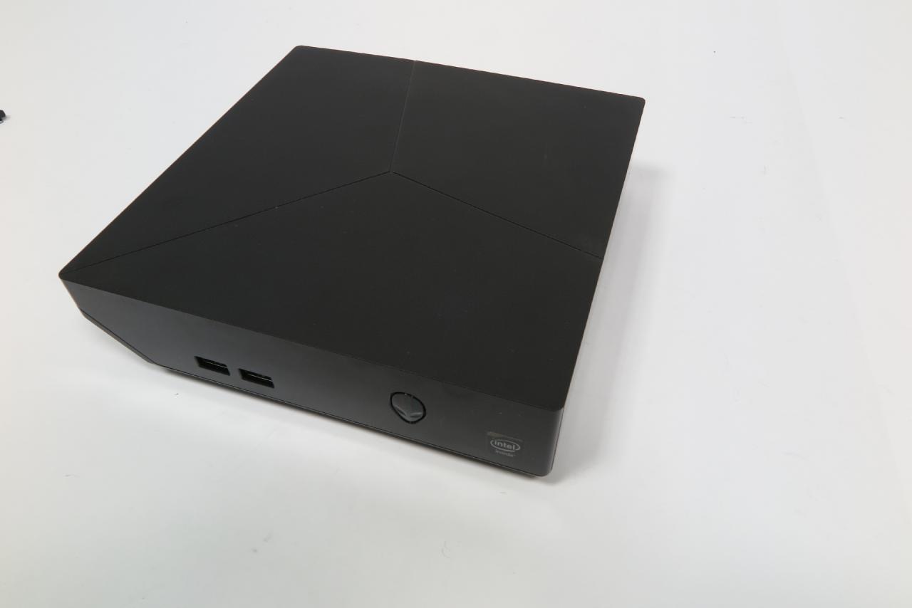 [10/11/2015] Alienware Steam Machine: Wohnzimmer-Würfel mit Steam OS im Test (7)