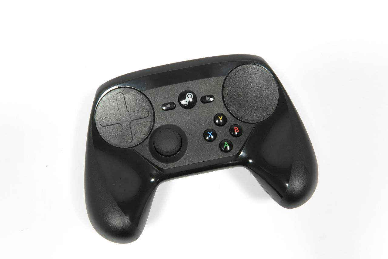 [10/11/2015] Alienware Steam Machine: Wohnzimmer-Würfel mit Steam OS im Test (9)