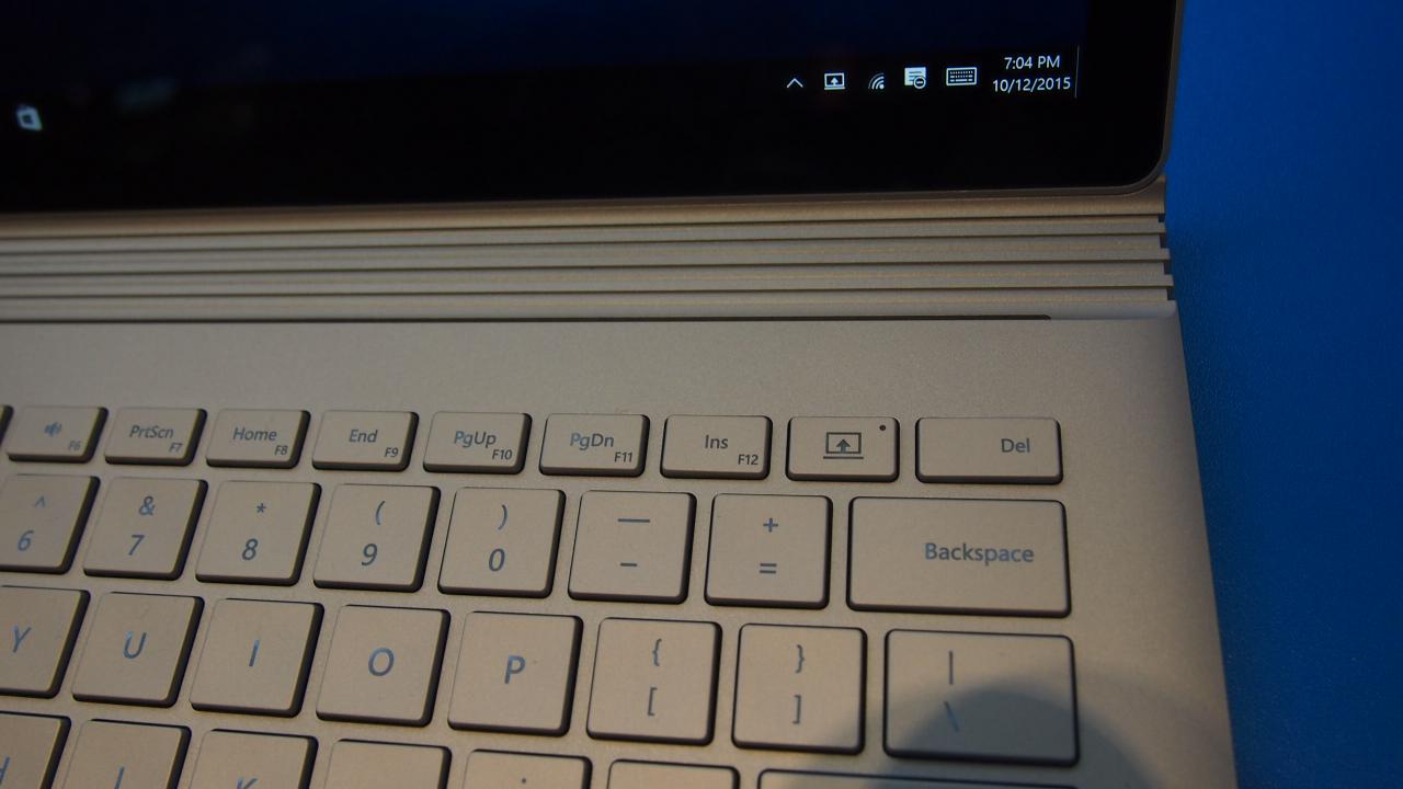 [02/11/2015] Das Keyboard arbeitet mit 1,6 Millimeter-Switches und hat einen angenehmen, präzisen Anschlag, der am ehesten an die letzte Macbook-Air-Generation erinnert.