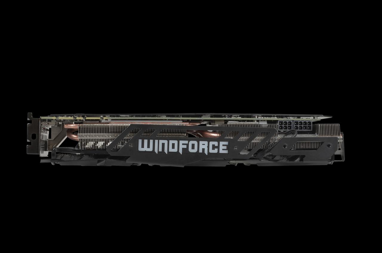 [04/12/2015] Gigabyte Geforce GTX Titan X Xtreme: Custom-Design mit 2,5-Slot-Kühler (3)