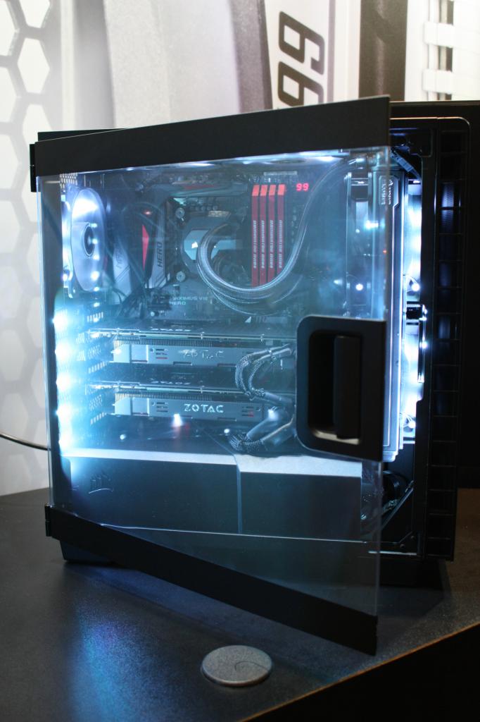 [07/01/2016] Corsair Carbide Clear 02