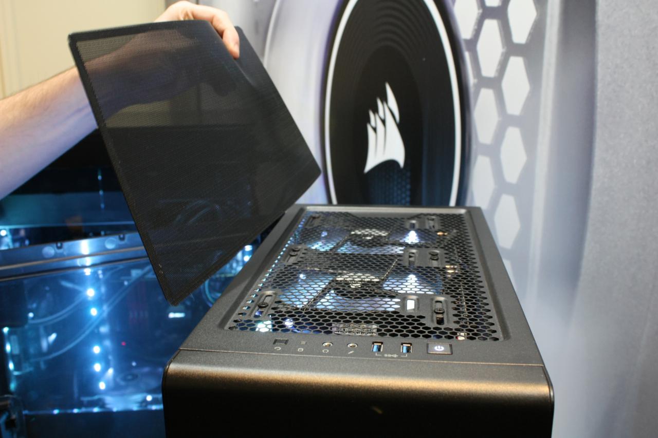[07/01/2016] Corsair Carbide Clear 05