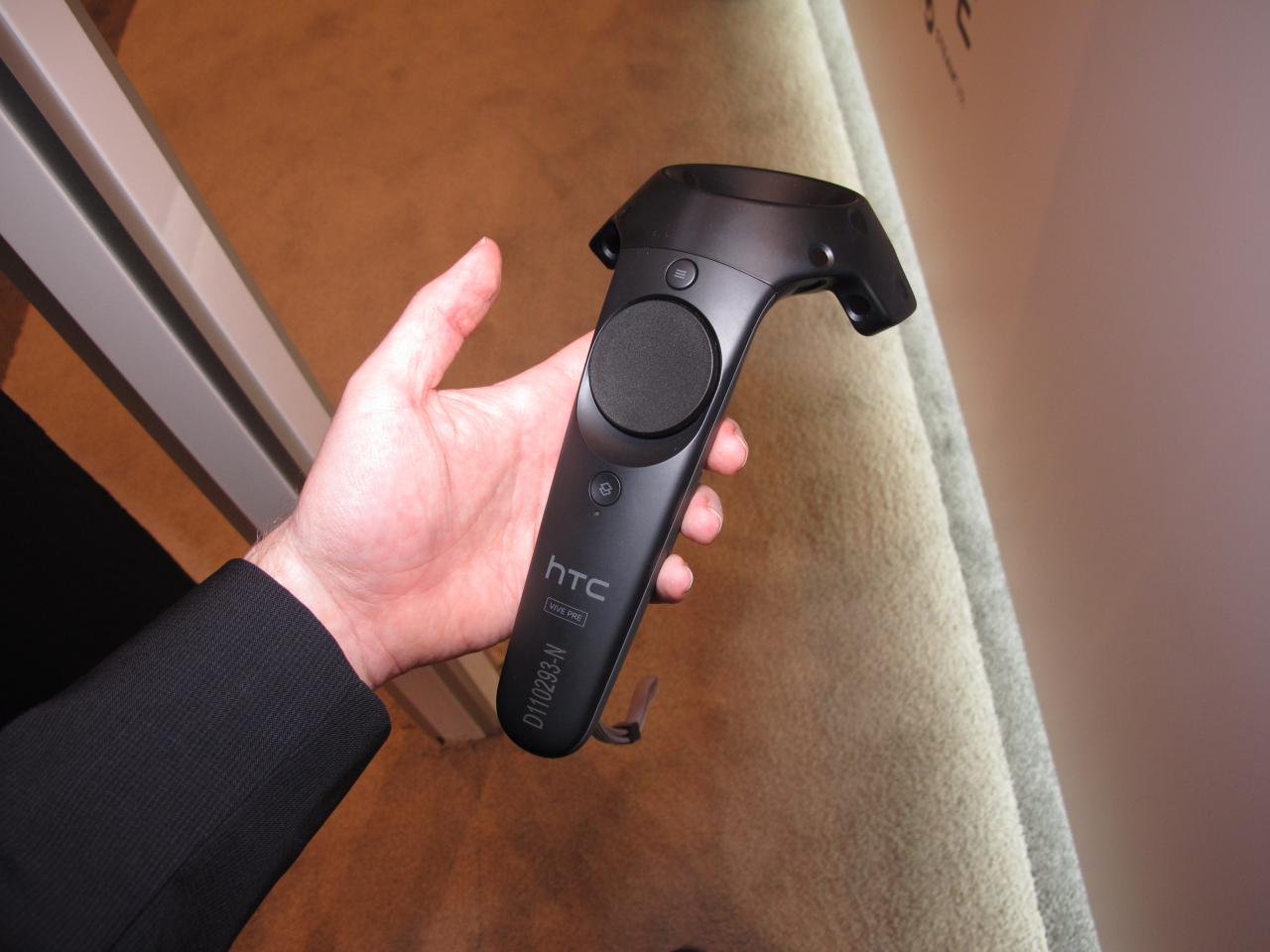 [08/01/2016] HTC Vive: Einer der Handcontroller