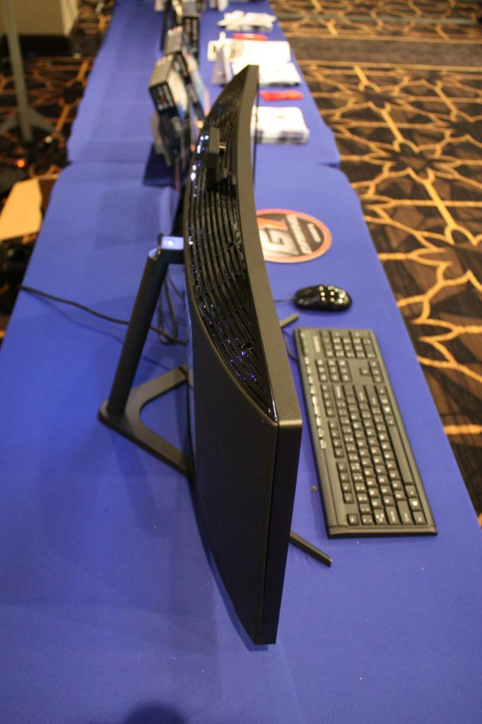 [12/01/2016] Gigabyte All in One 002