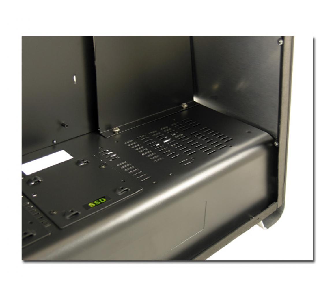 [27/01/2016] LC-Power Gaming 981S: Oberklasse-Gehäuse aus Aluminium und Acryl (16)