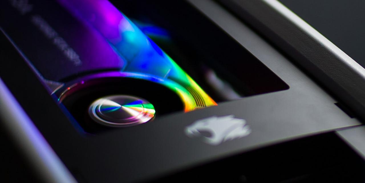 [01/01/2016] Der PC-Hersteller iBuyPower hat den neuen Spiele-PC Revolt 2 vorgestellt. (5)