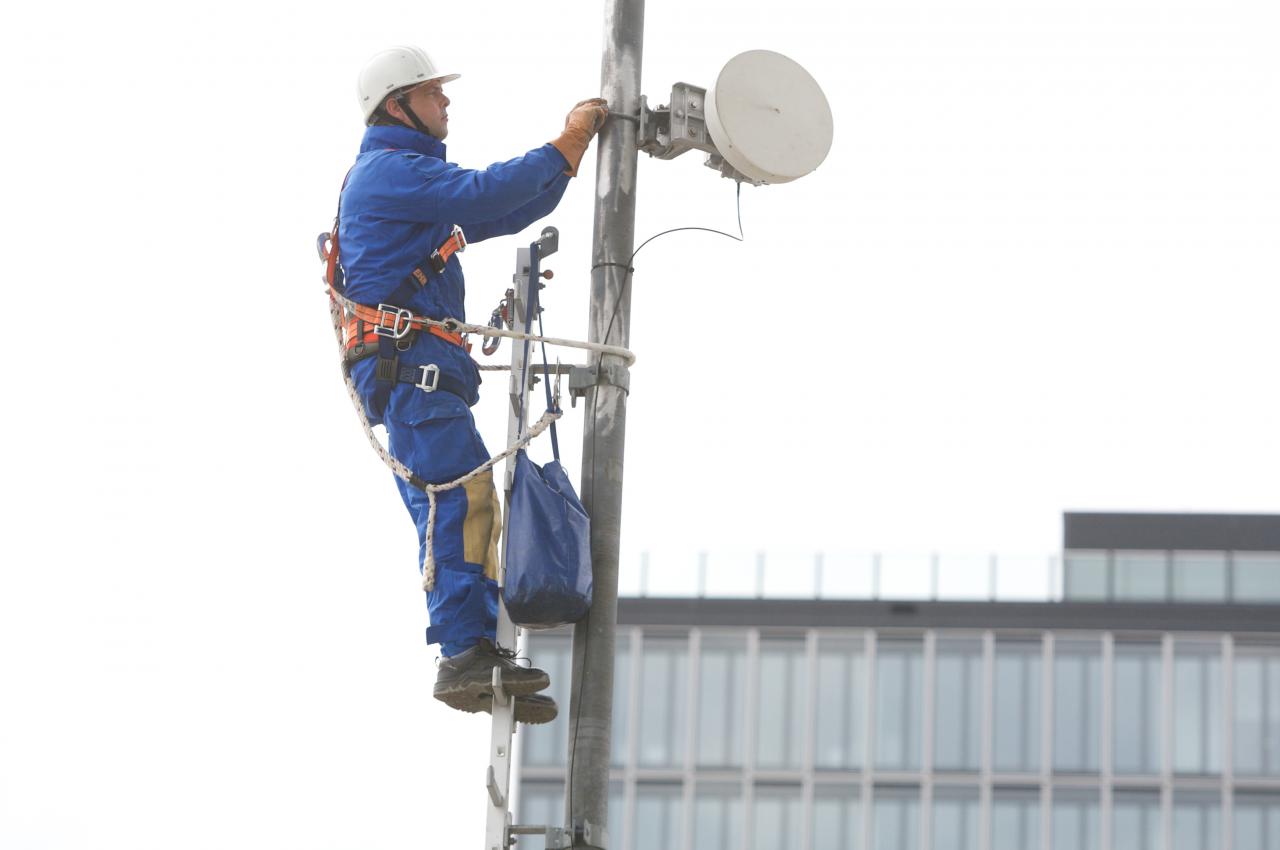 [18/02/2016] Breitbandausbau: Telekom will viele Haushalte mit WLAN statt Leitung versorgen