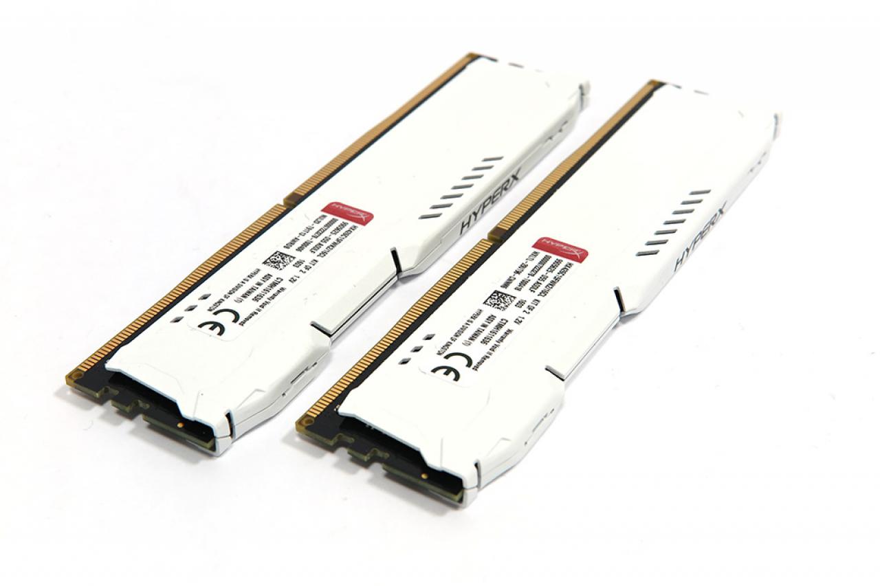 [19/02/2016] HyperX 16 GB DDR4-2666-Kit PCGH-Edition (4)