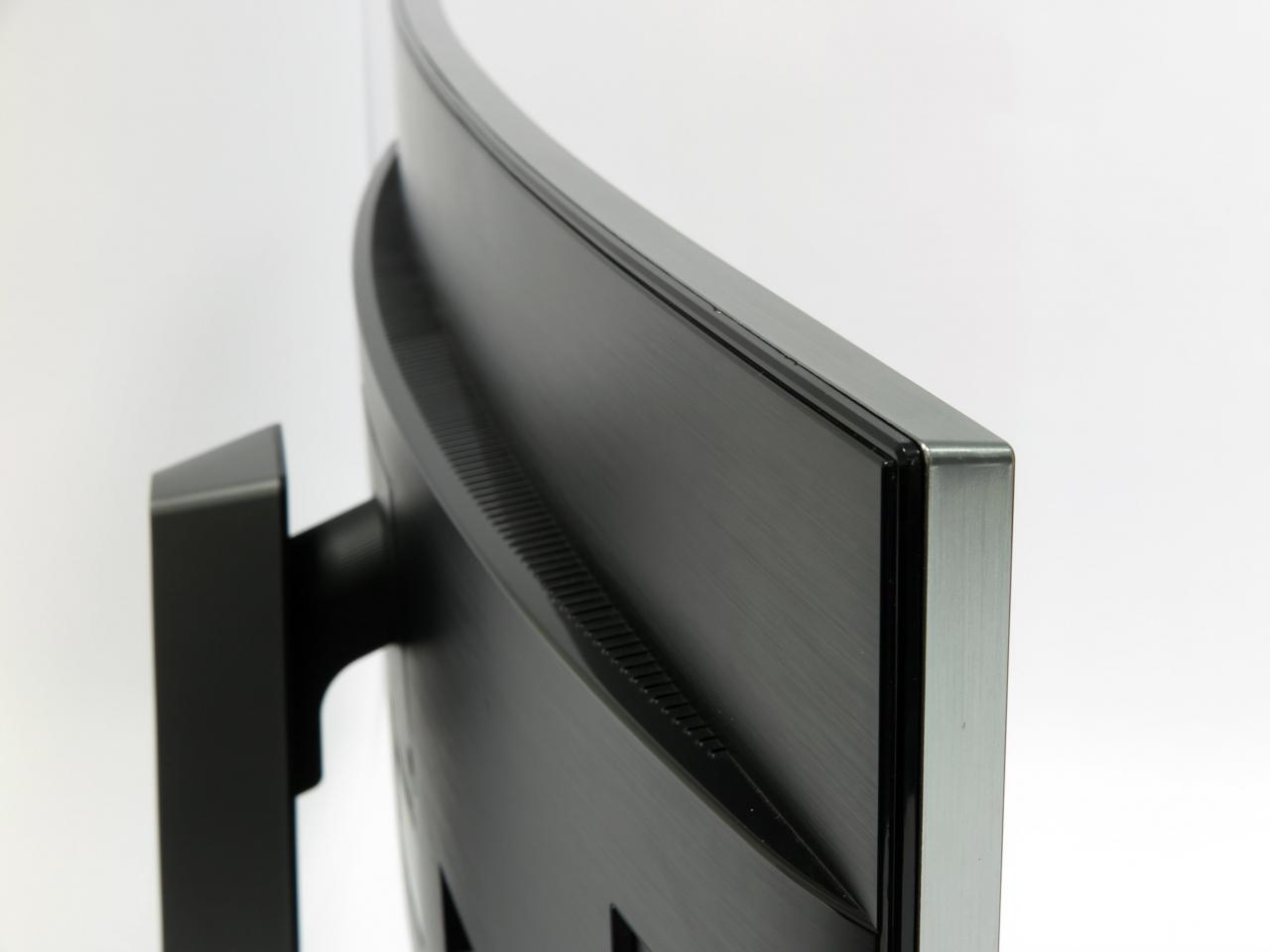 [05/02/2016] Samsung S34E790C: Brushed-Aluminium-Rahmen