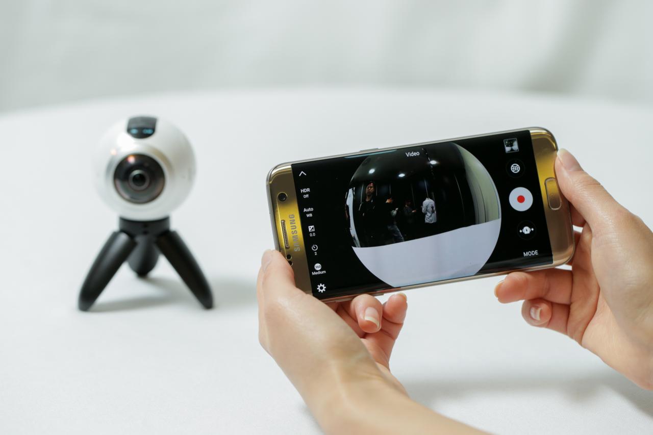 [22/02/2016] Samsung Gear 360 von der MWC 2016 (14)