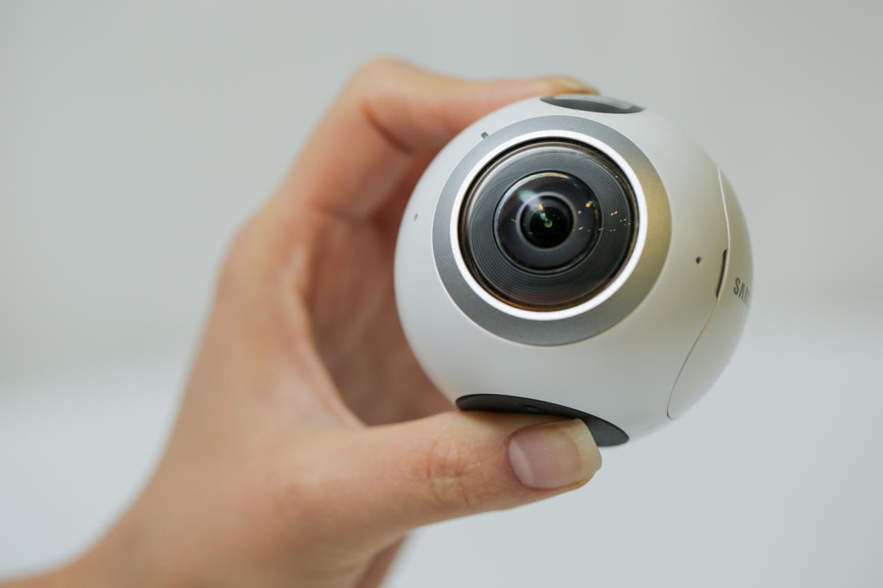 [22/02/2016] Samsung Gear 360 von der MWC 2016 (1)