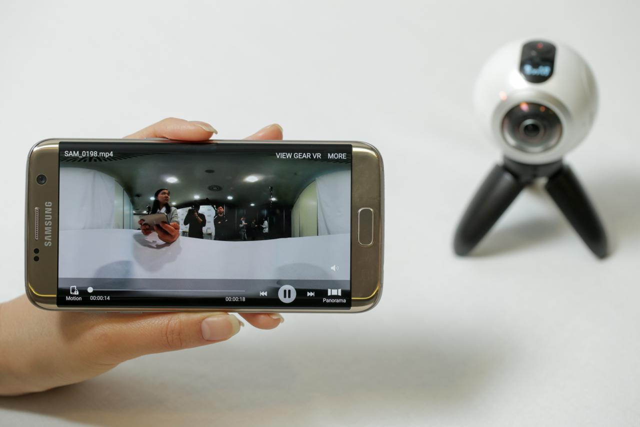 [22/02/2016] Samsung Gear 360 von der MWC 2016 (20)