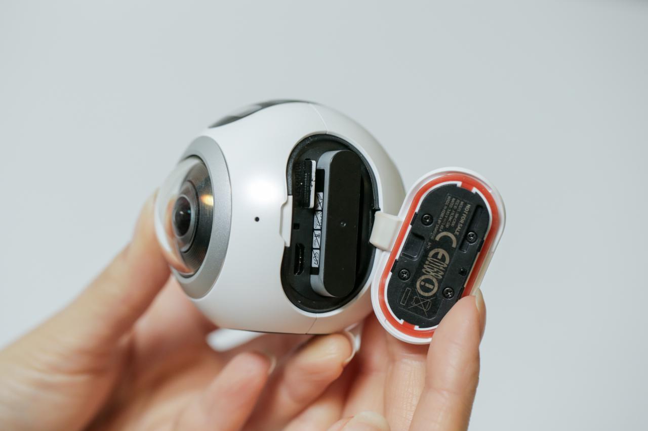 [22/02/2016] Samsung Gear 360 von der MWC 2016 (25)