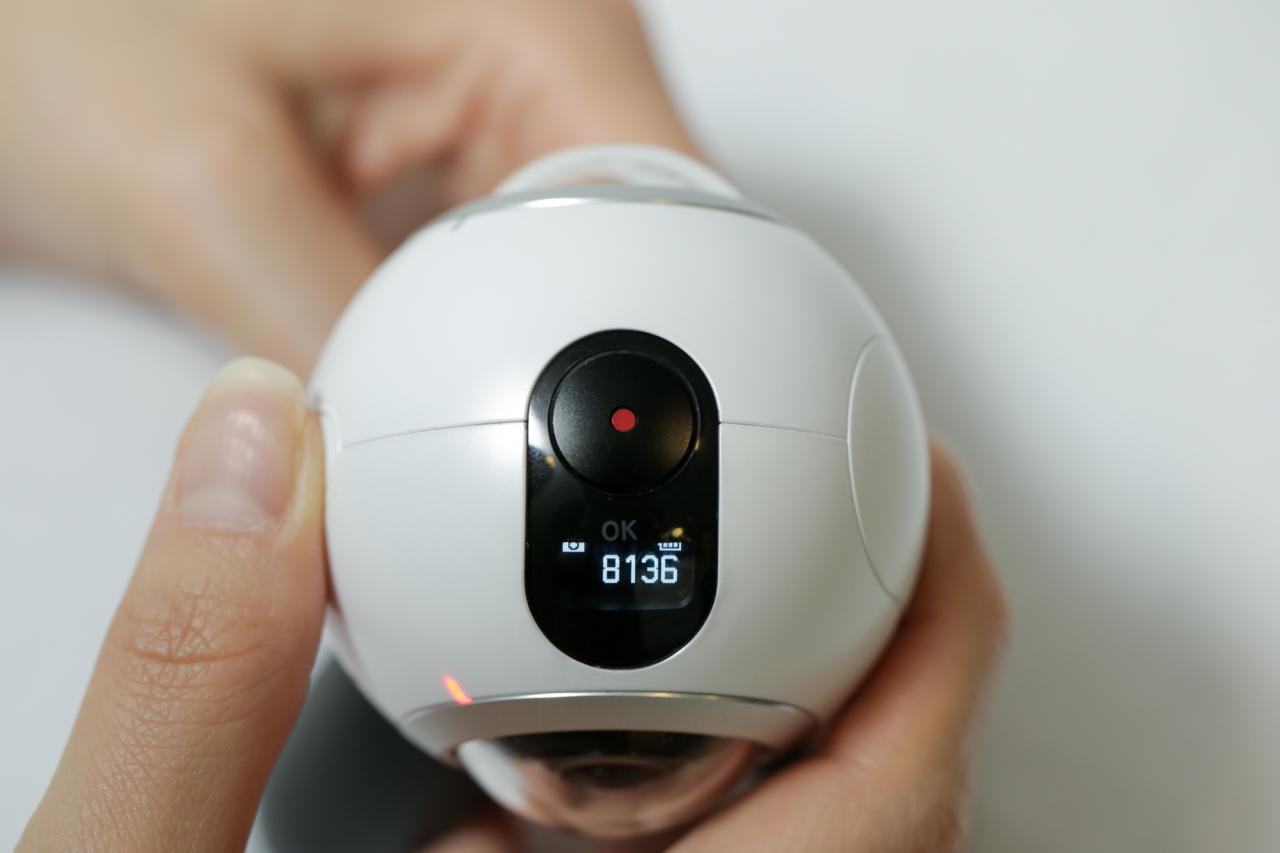 [22/02/2016] Samsung Gear 360 von der MWC 2016 (36)