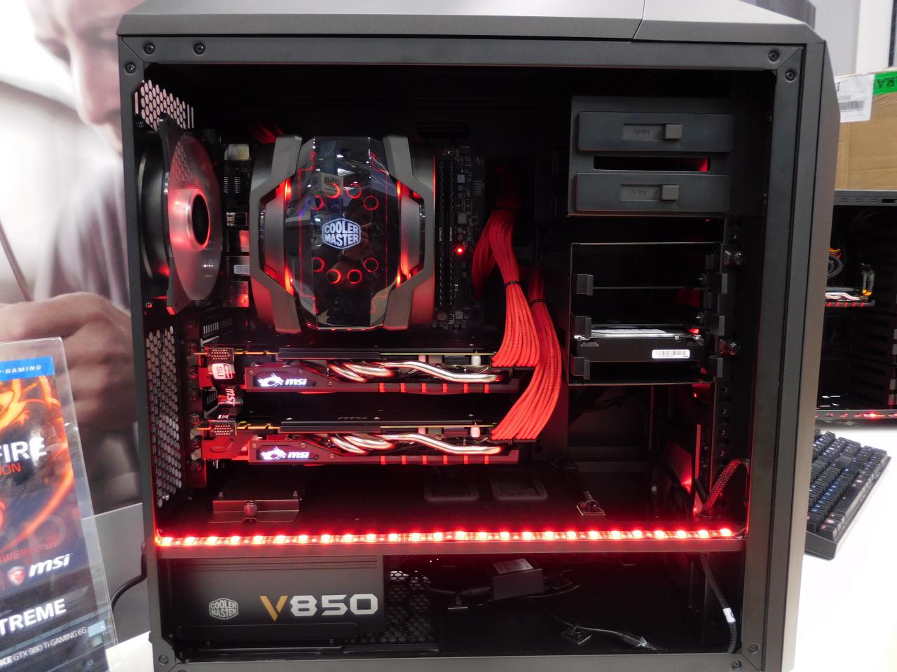 [15/03/2016] Cebit 2016 Cooler Master: Finaler Master Air Maker 8 im fast finalen Master Case Maker 5