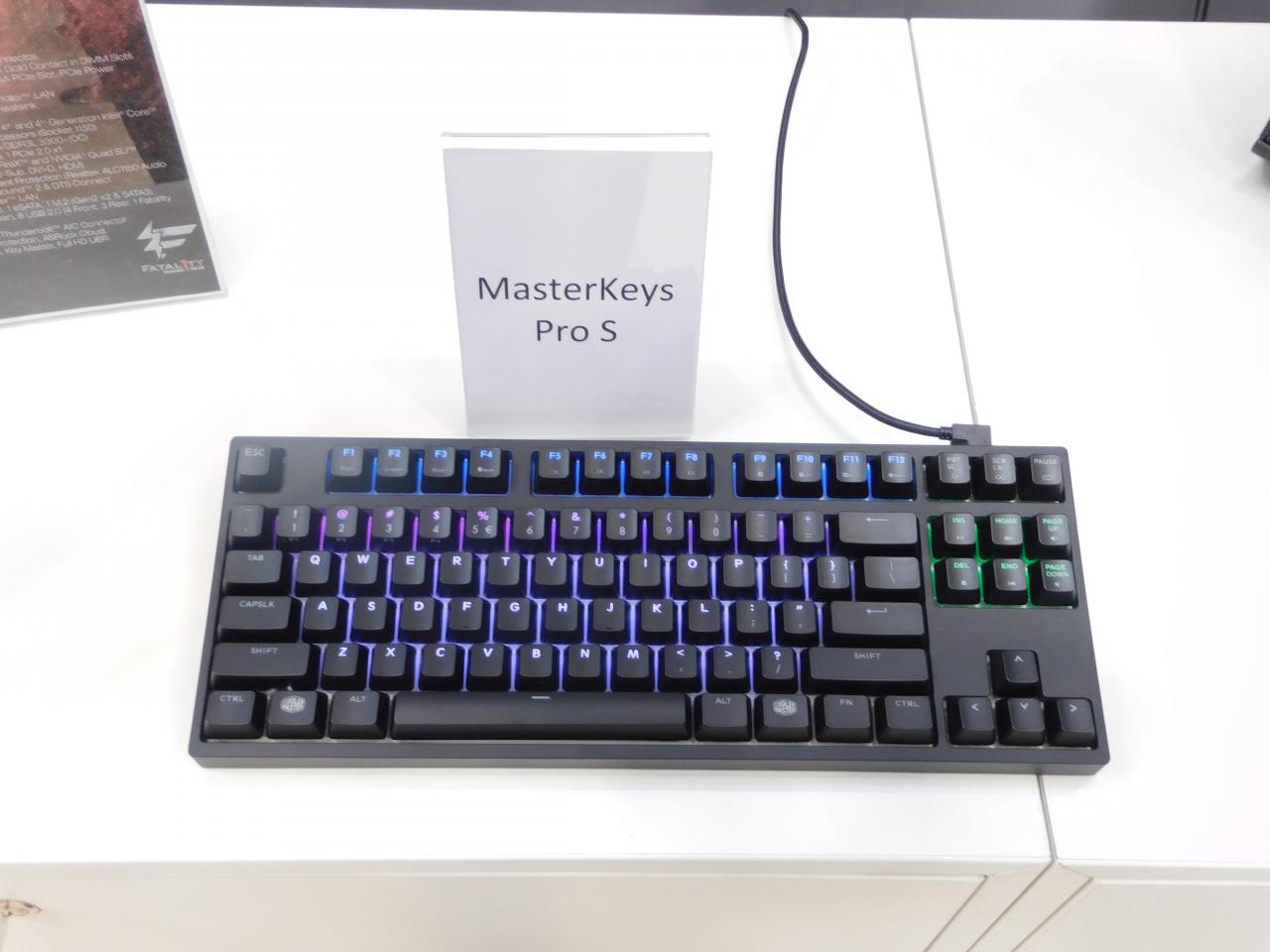 [15/03/2016] Cebit 2016 Cooler Master: Die Master Keys Pro S soll im Mai auf den Markt kommen.