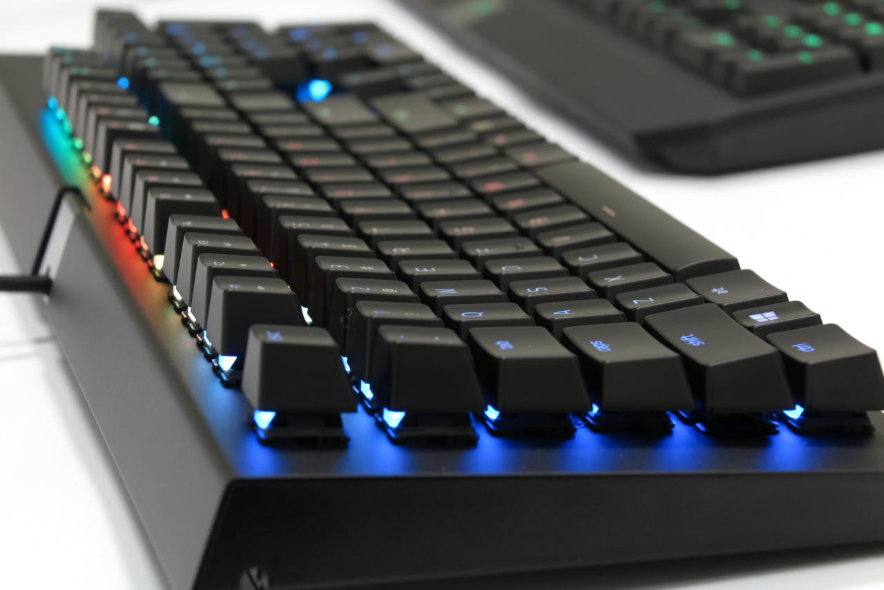 [24/03/2016] Razer Black Widow X Chroma im Test: Mehr als nur Modellpflege? (1)