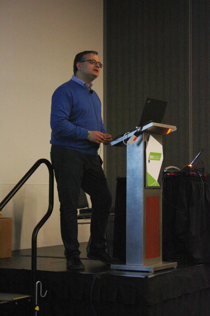 [11/04/2016] Dr. Boris Yaremin, Associate Professor und Leiter des High Performance Computing & Big Data Department an der Samara State Medical University, gab einen faszinierenden Einblick in den Stand der medizinischen Simulationen.