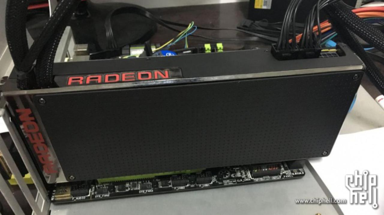 [13/04/2016] AMD Radeon Pro Duo: Erste Unboxing-Bilder der Dual-GPU-Grafikkarte (5)