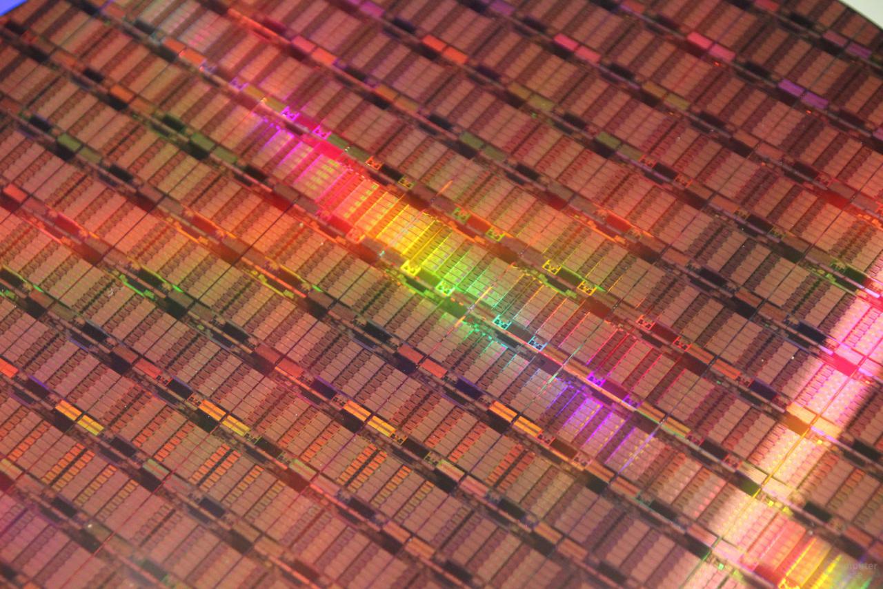 [04/04/2016] Intel Xeon E5-2600 v4: Broadwell-EP bringt 22 Kerne für 4.115 USD (10)