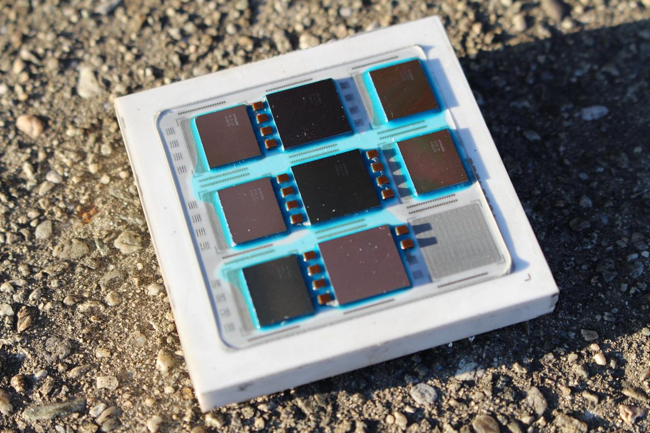 [29/04/2016] Update Mai 2016: 40 Jahre alter Intel-Prozessor ausgegraben (6)
