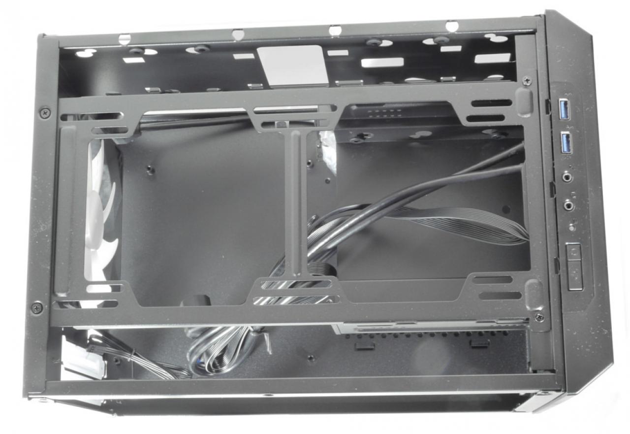 [26/04/2016] Fractal Design Core 500 (4)