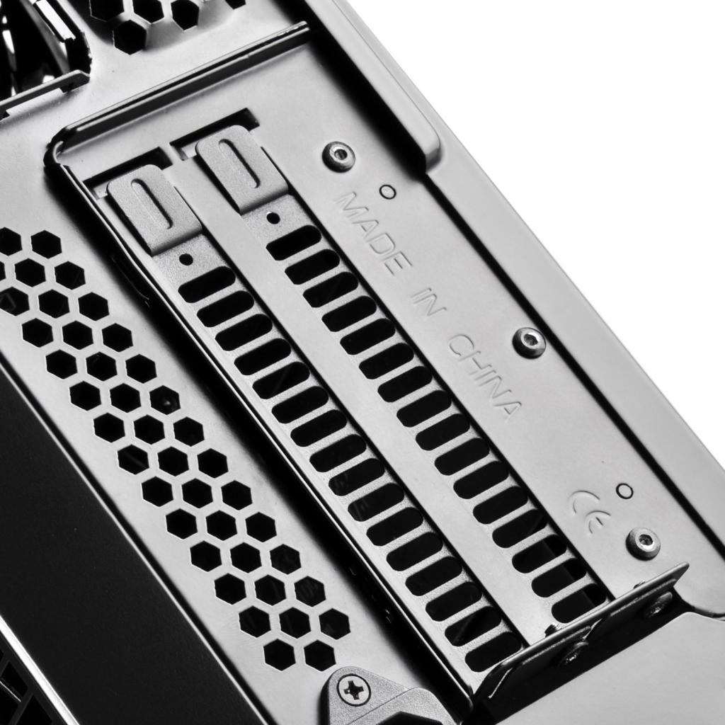 [25/04/2016] Silverstone RVZ01-E (1)
