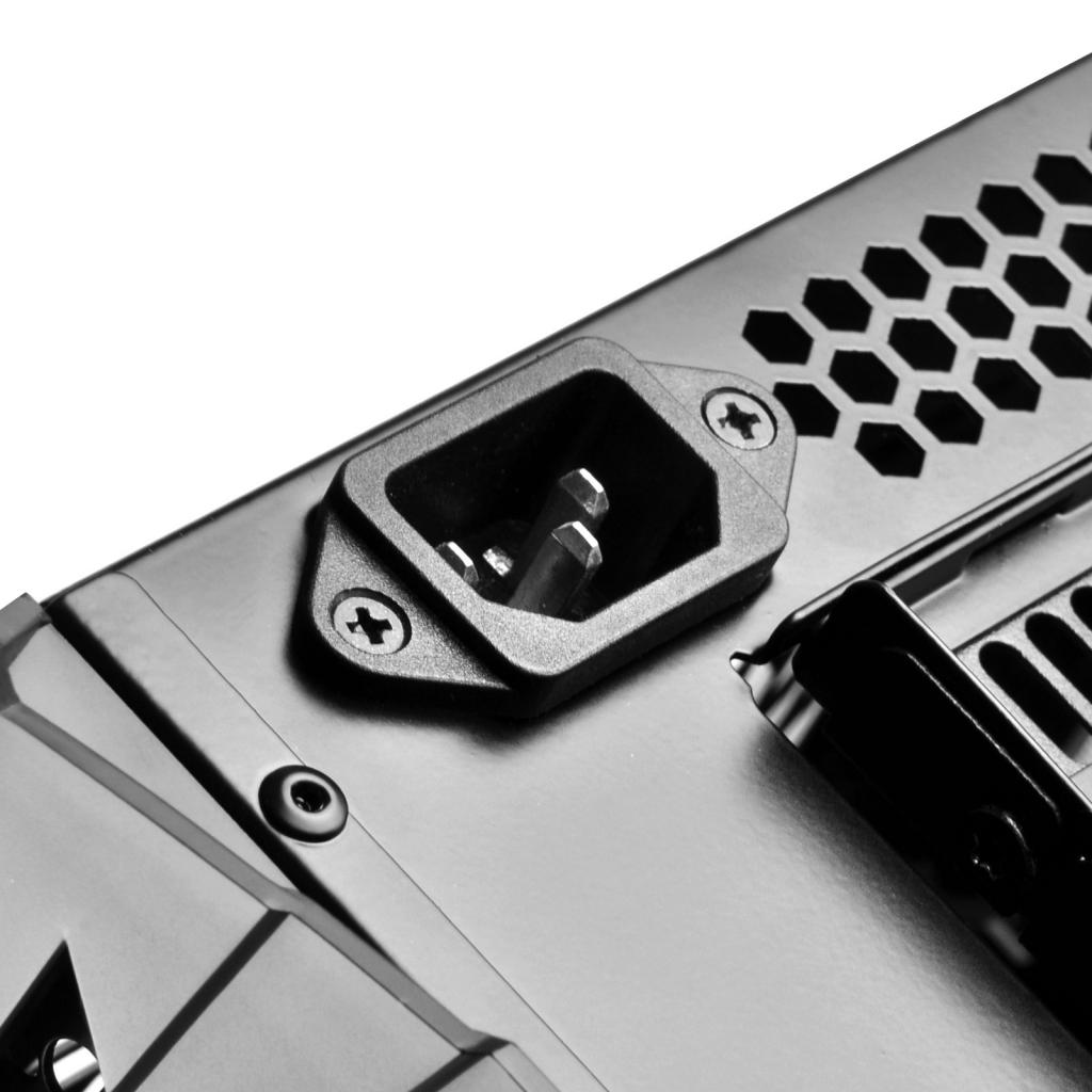 [25/04/2016] Silverstone RVZ01-E (2)