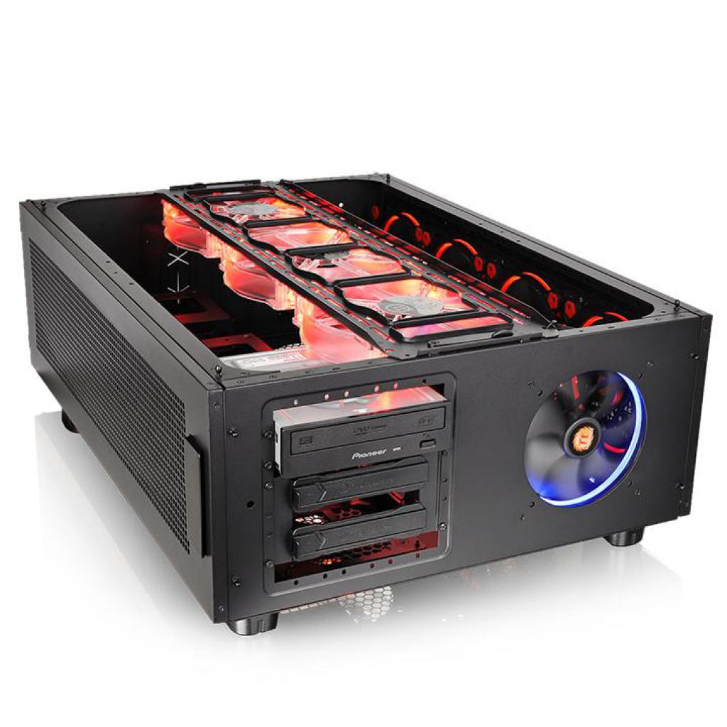 [15/04/2016] Thermaltake Core WP200: Gehäuse geht mit 40 140-mm-Lüftern in die Vollen (3)