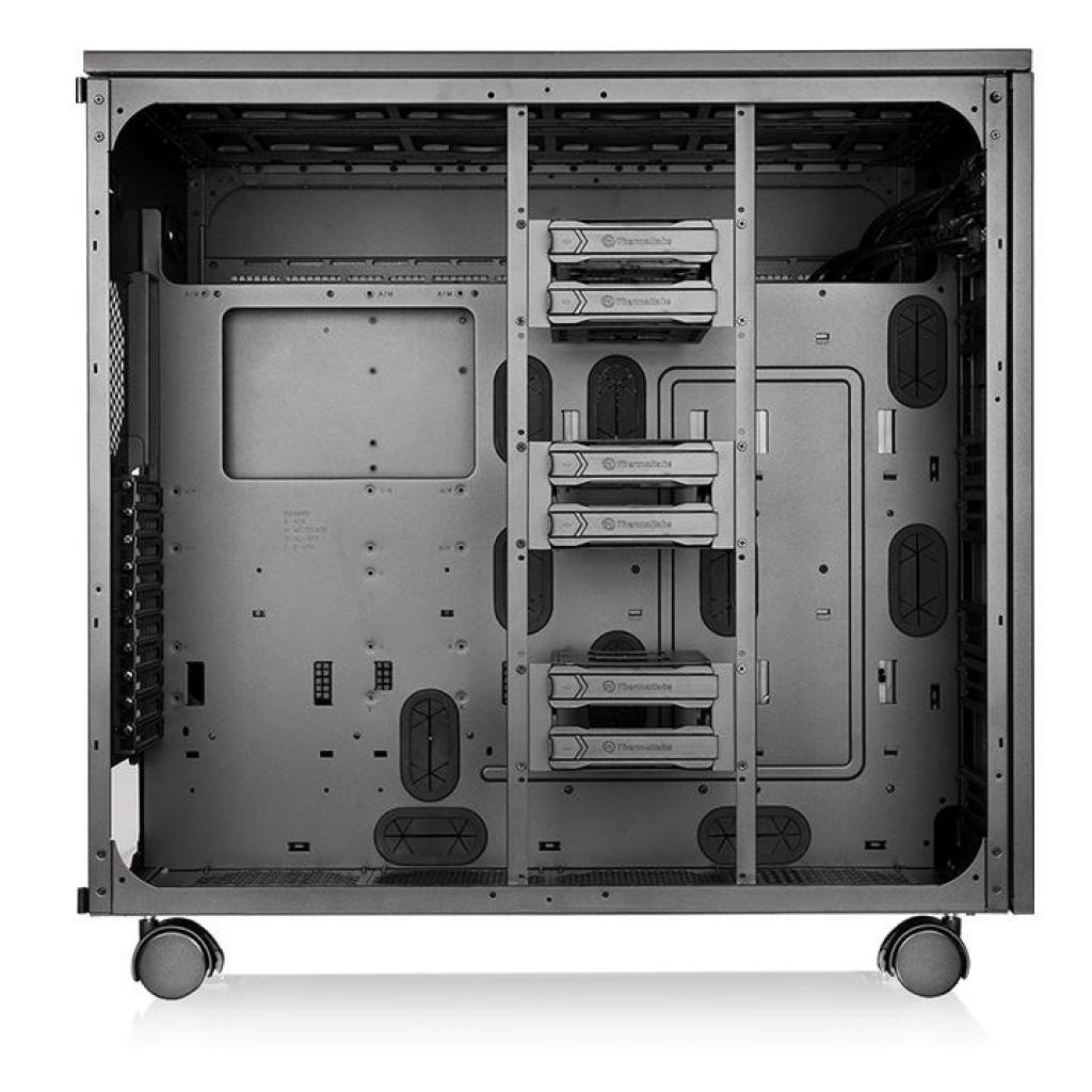 [15/04/2016] Thermaltake Core WP200: Gehäuse geht mit 40 140-mm-Lüftern in die Vollen (5)