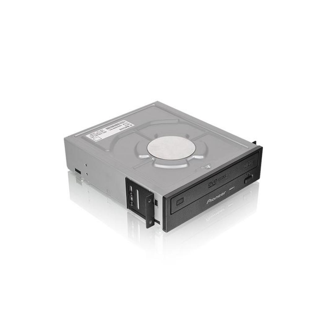 [15/04/2016] Thermaltake Core WP200: Gehäuse geht mit 40 140-mm-Lüftern in die Vollen (7)