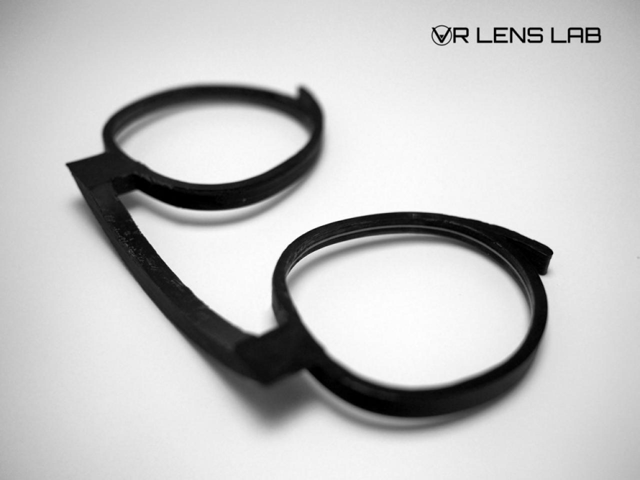[09/04/2016] Hier zu sehen ist ein Korrekturgestell für die Oculus Rift.