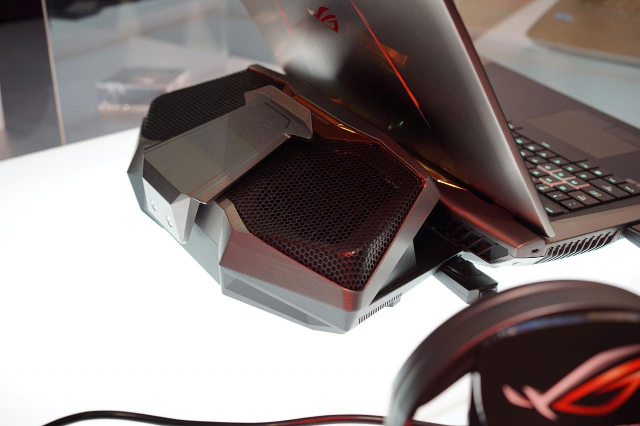 [31/05/2016] Asus GX800VH im ersten Test: GTX-1080-SLI kann Titan X bedingt schlagen (2)