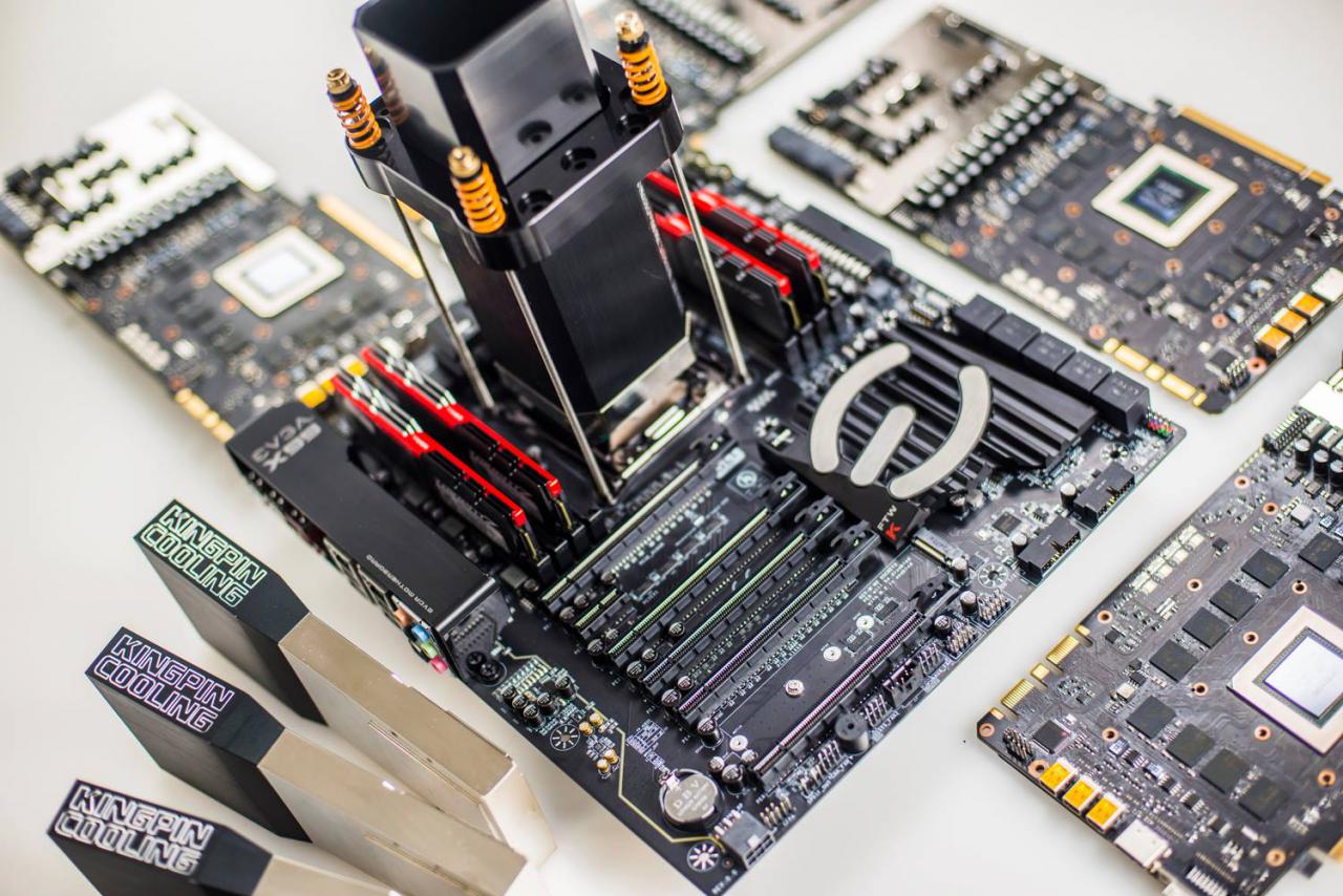 [02/05/2016] EVGA X99 FTW K für Broadwell-E: Kingpin teasert High-End-Mainboard