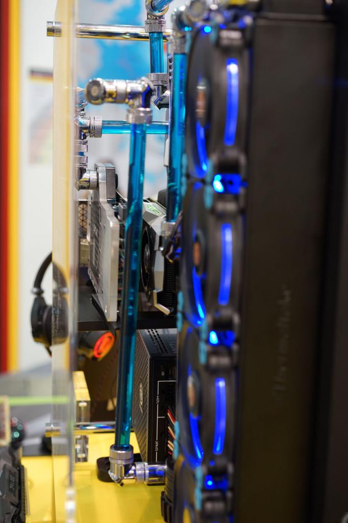 [31/05/2016] Zotac Geforce GTX 1080 Arctic Storm mit altem Wasserkühler von der Computex (3)