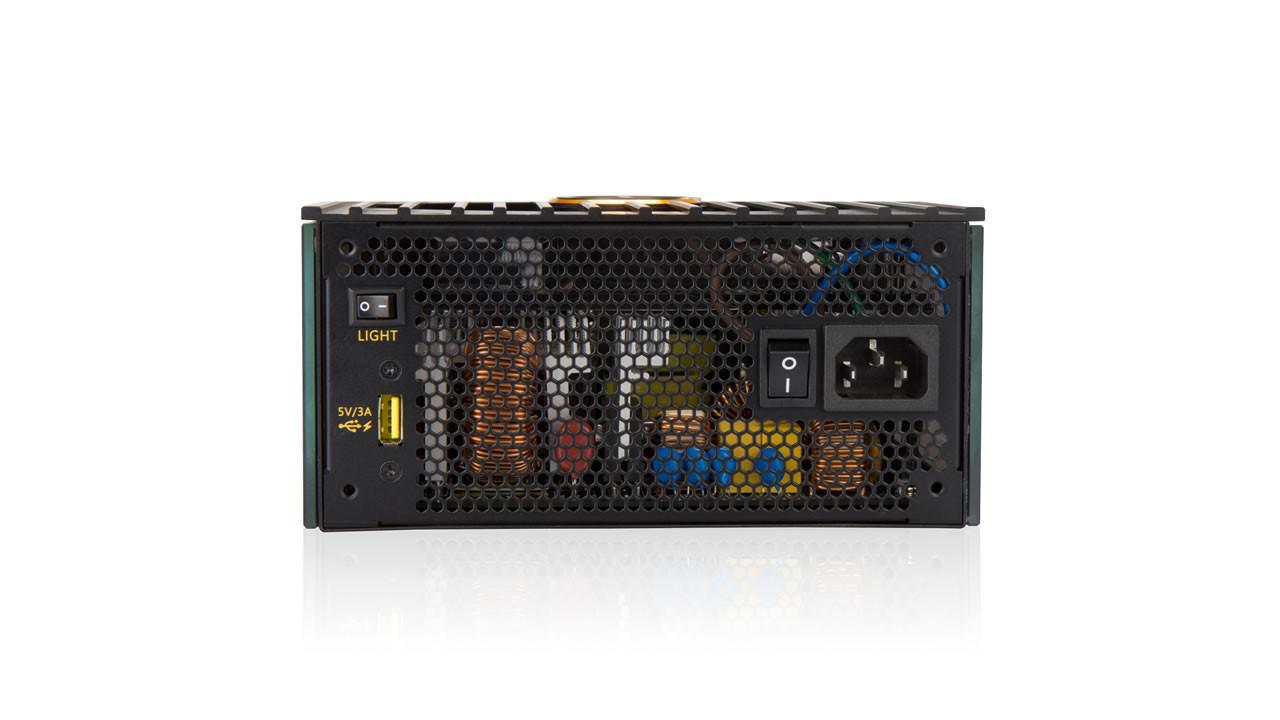[03/05/2016] In Win H-Frame 2.0: Big-Tower bringt nicht-standardisiertes 1.065-Watt-Netzteil und USB 3.1 mit (13)