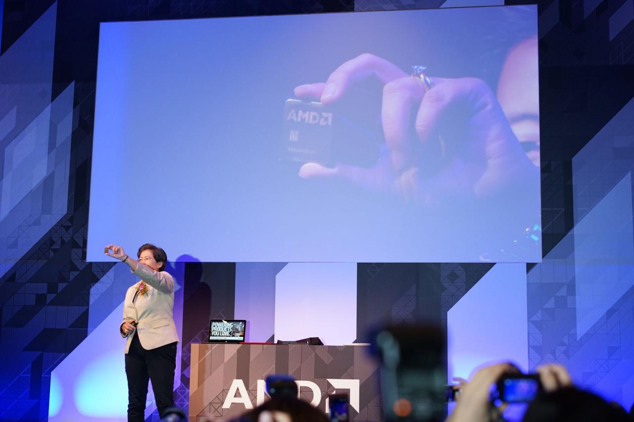 [01/06/2016] Summit Ridge: AMD zeigt erste Zen-CPU mit 16 Threads (4)