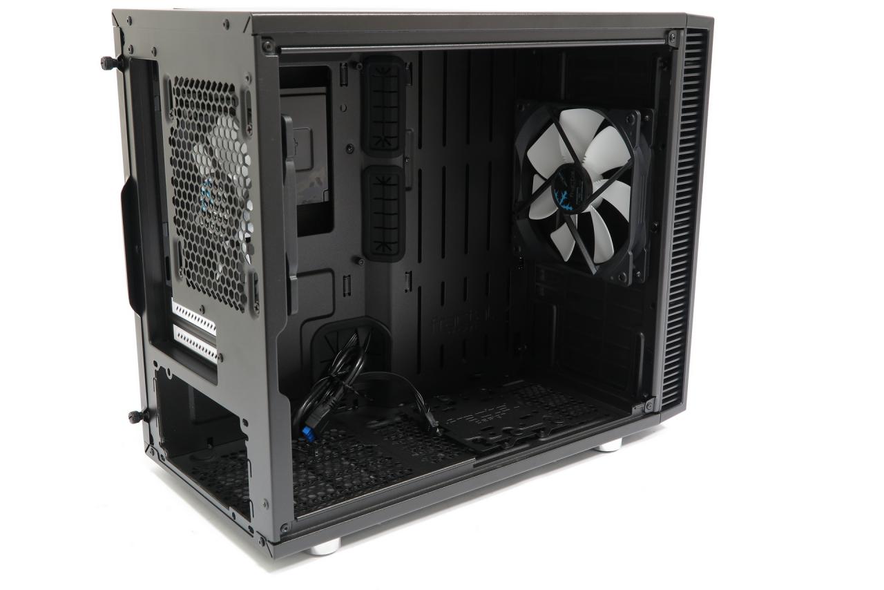 [09/06/2016] Fractal Design Define Nano S: Kompaktes, WaKü-kompatibles Mini-ITX-Gehäuse mit erstaunlich viel Platz im Test (10)