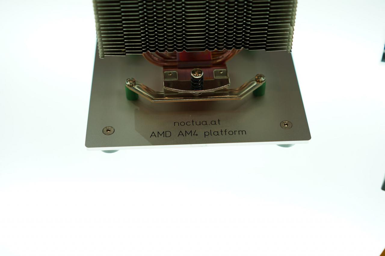 [04/06/2016] AMD Summit Ridge (Zen): Noctua zeigt neues AM4-Halterungssystem (2)