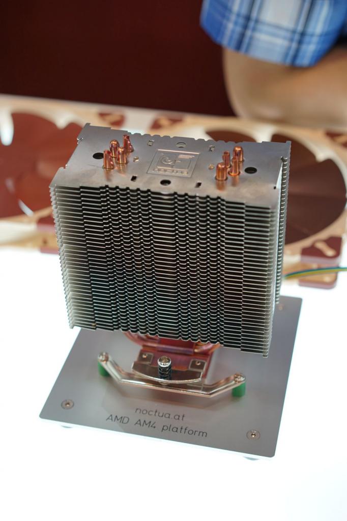 [04/06/2016] AMD Summit Ridge (Zen): Noctua zeigt neues AM4-Halterungssystem (3)