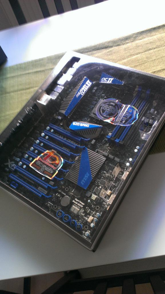 [24/06/2016] Update vom 25.06.2016: Mini-ITX-Zwerg trifft auf Dual-Sockel-Monster (14)