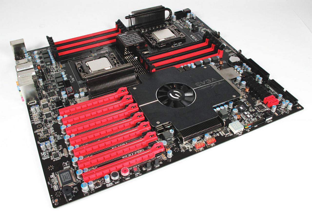 [24/06/2016] Update vom 25.06.2016: Mini-ITX-Zwerg trifft auf Dual-Sockel-Monster (2)