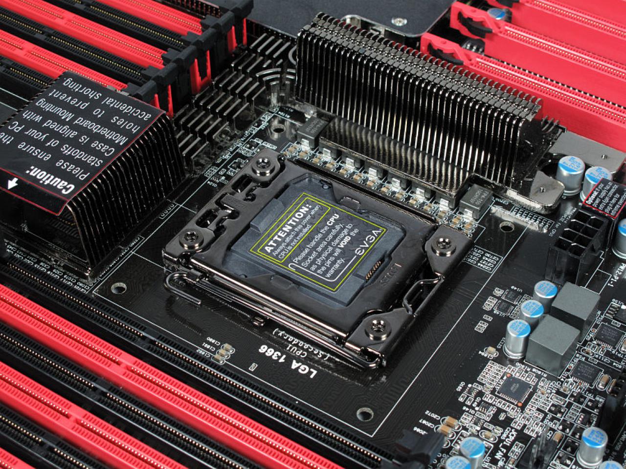 [24/06/2016] Update vom 25.06.2016: Mini-ITX-Zwerg trifft auf Dual-Sockel-Monster (4)