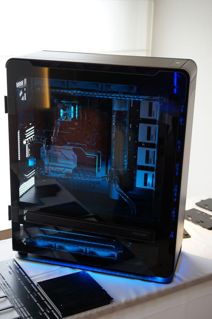 [03/06/2016] Phanteks Enthoo Elite: 699-Euro-Big-Tower für 560-mm-Radiatoren und Dual-Systeme (1)