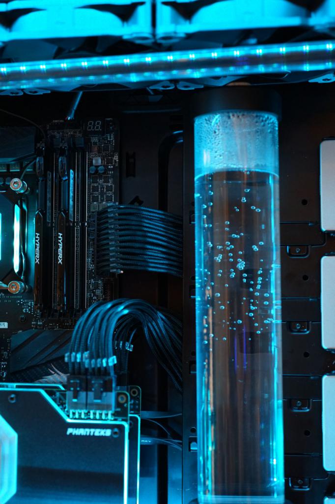 [03/06/2016] Phanteks Enthoo Elite: 699-Euro-Big-Tower für 560-mm-Radiatoren und Dual-Systeme (15)