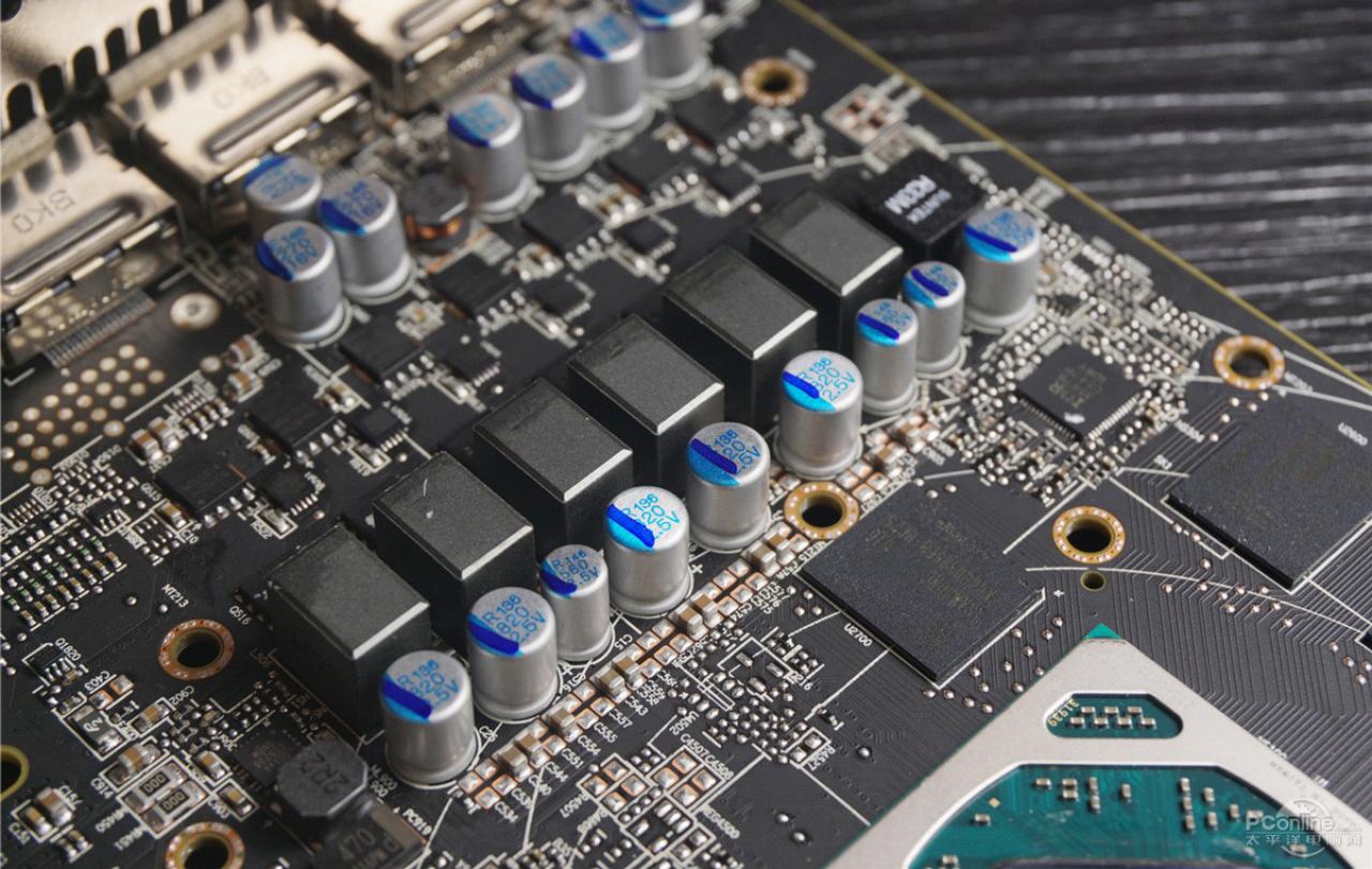 [22/06/2016] Radeon RX 480 macht sich für die Kamera nackig (3)