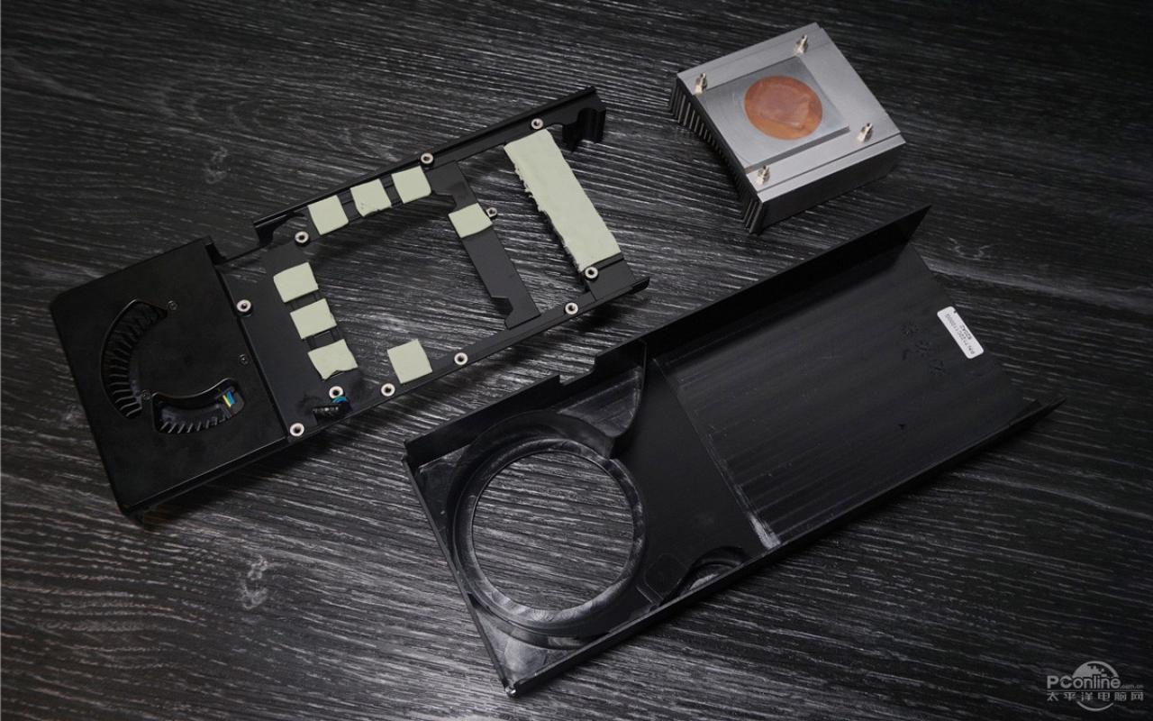 [22/06/2016] Radeon RX 480 macht sich für die Kamera nackig (6)