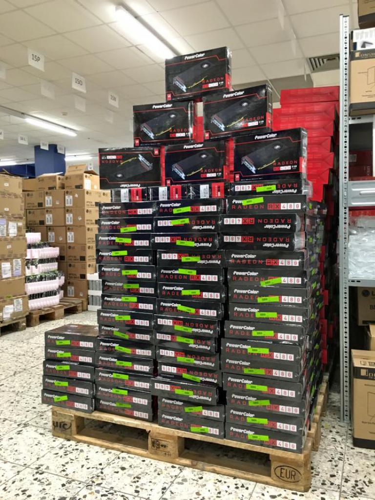 [29/06/2016] Radeon RX 480 im Lager von Mindfactory (1)