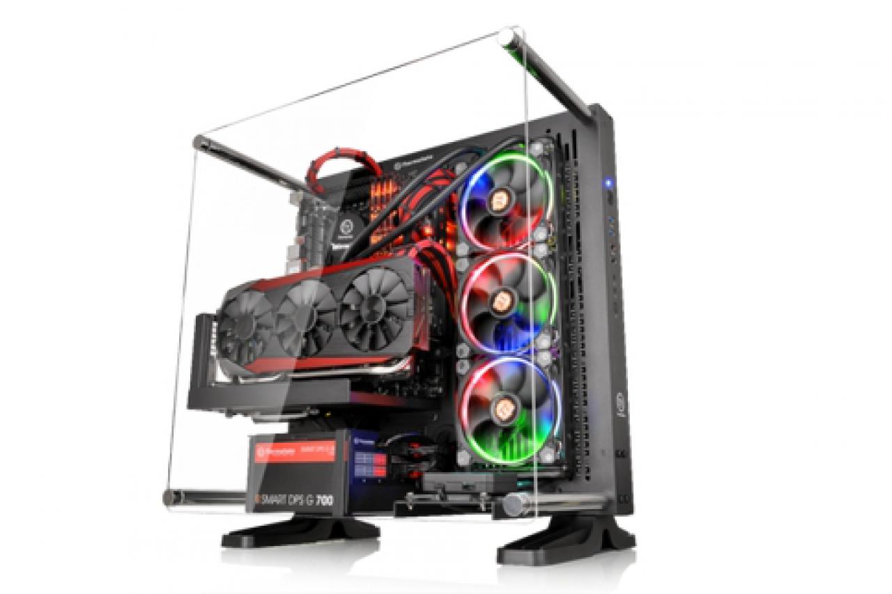 [03/06/2016] Thermaltakestellt Core P3-Chassis auf der Computex in Taipeh vor